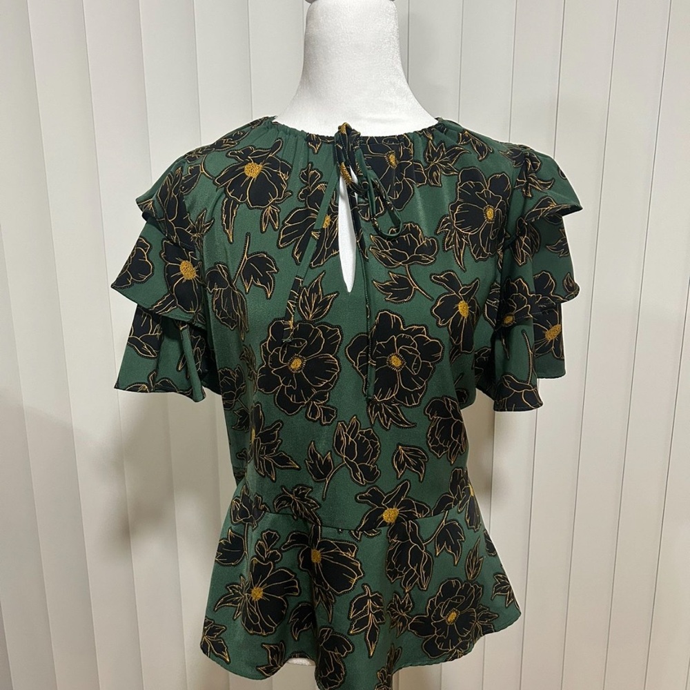 Who What Wear Green Flutter Sleeve Peplum Blouse